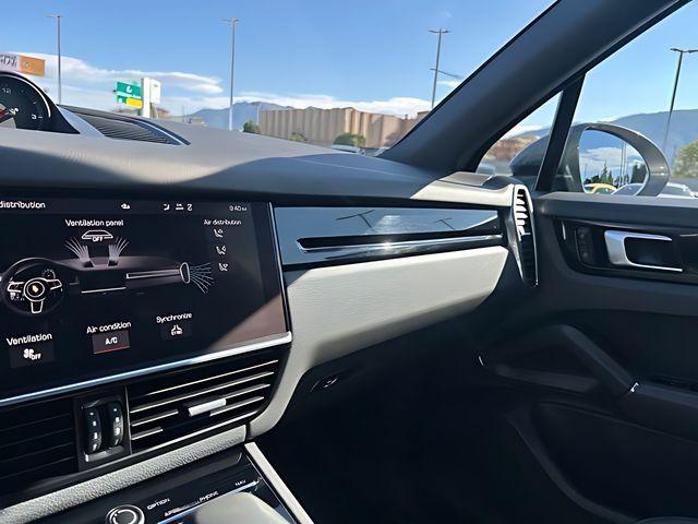 2021 Porsche Cayenne Base