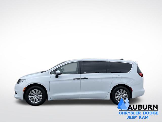 2021 Chrysler Voyager L