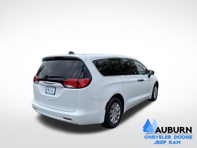 2021 Chrysler Voyager L