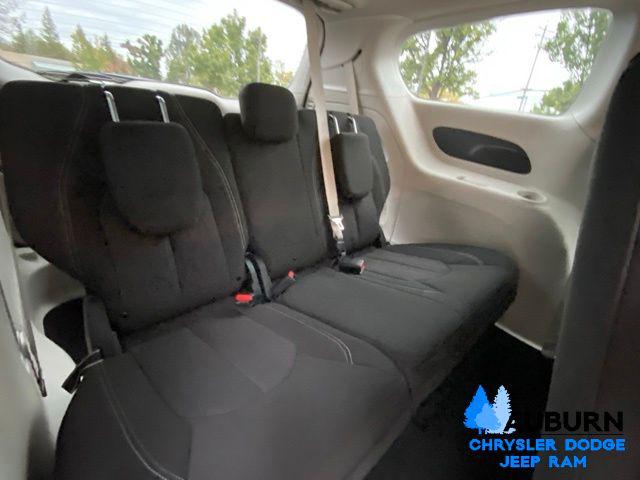 2021 Chrysler Voyager L