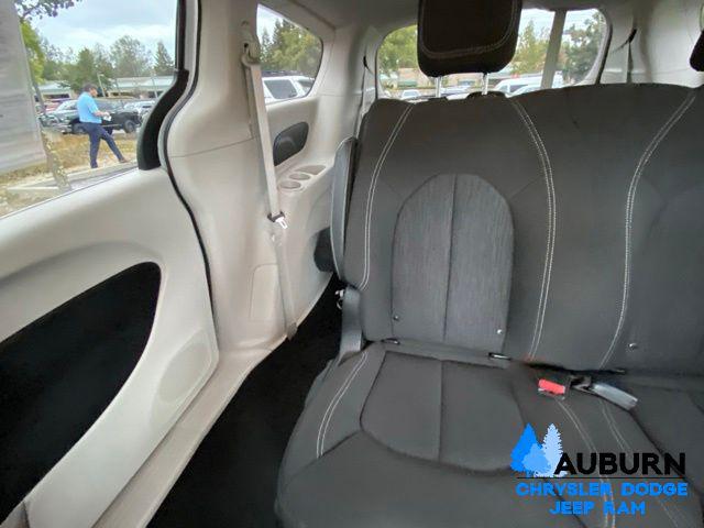 2021 Chrysler Voyager L