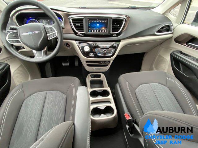 2021 Chrysler Voyager L