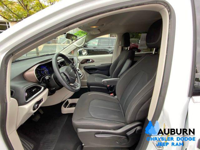 2021 Chrysler Voyager L