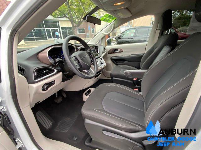 2021 Chrysler Voyager L