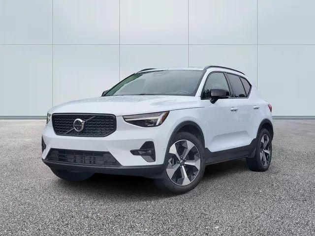 2026 Volvo XC40 Plus, B5 AWD Gas (mild hybrid), Dark for sale in Farmington Hills, MI