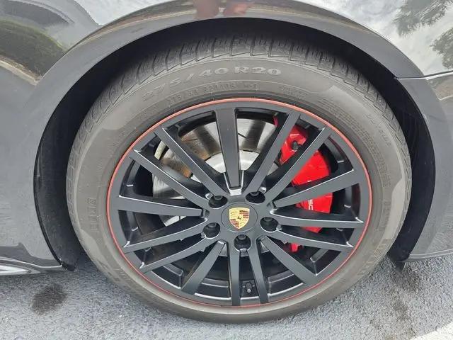 2020 Porsche Panamera GTS