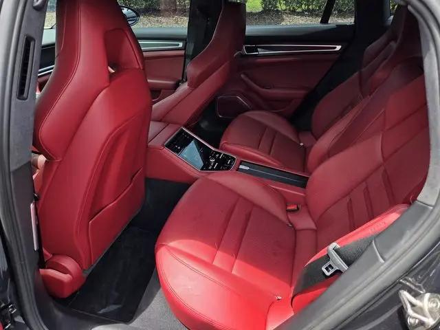 2020 Porsche Panamera GTS