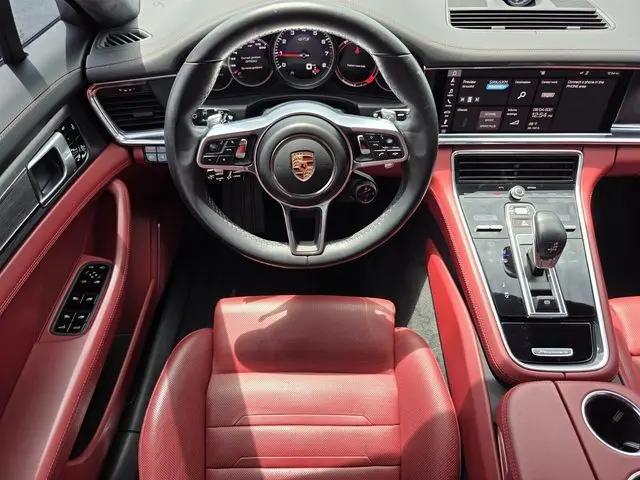 2020 Porsche Panamera GTS