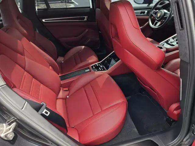 2020 Porsche Panamera GTS