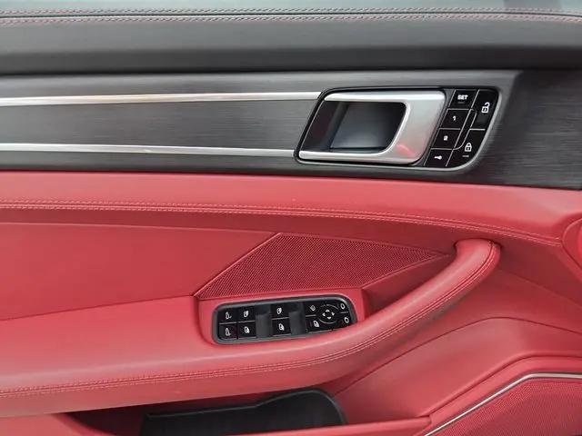 2020 Porsche Panamera GTS