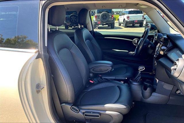 2017 MINI Hardtop Cooper