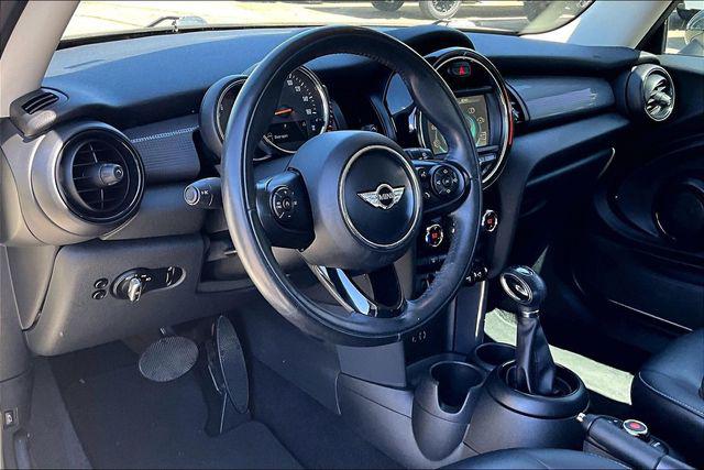 2017 MINI Hardtop Cooper