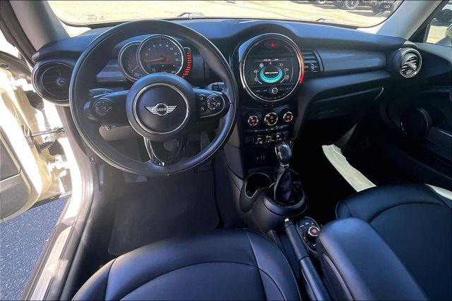2017 MINI Hardtop Cooper
