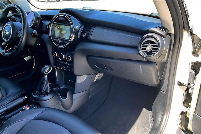 2017 MINI Hardtop Cooper