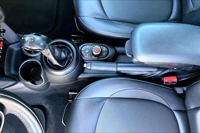 2017 MINI Hardtop Cooper
