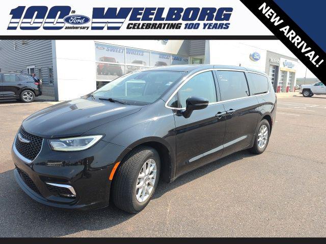 2024 Chrysler Pacifica Touring L for sale in Redwood Falls, MN