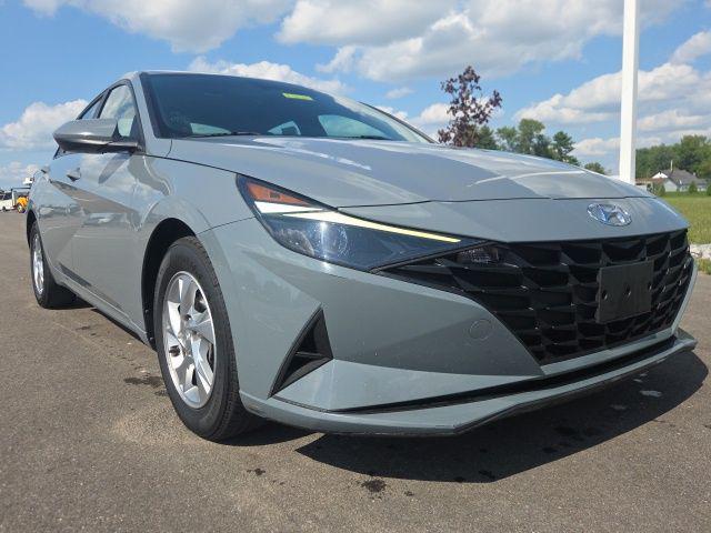 2021 Hyundai Elantra SE for sale in Plainfield, IN