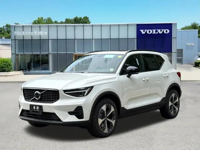 2026 Volvo XC40 Plus, B5 AWD Gas mild hybrid, Dark for sale in Wappingers Falls, NY