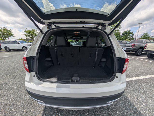 2021 Honda Pilot AWD Touring 8 Passenger