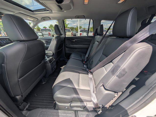2021 Honda Pilot AWD Touring 8 Passenger