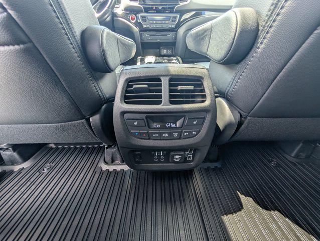 2021 Honda Pilot AWD Touring 8 Passenger