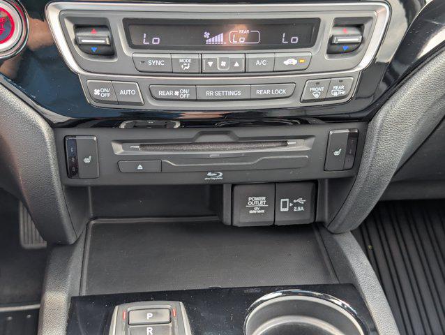 2021 Honda Pilot AWD Touring 8 Passenger