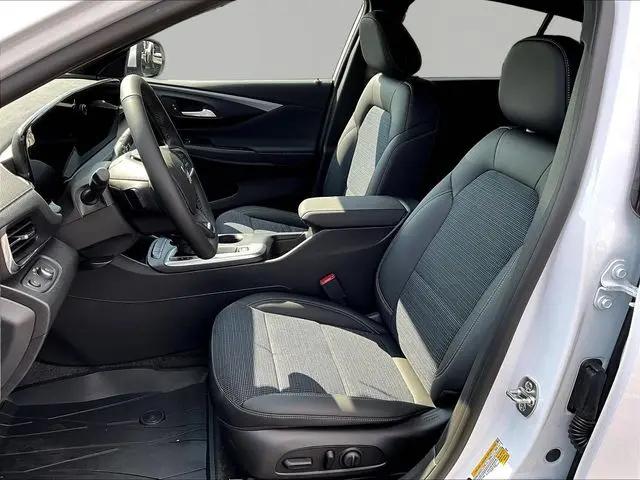 2026 Buick NV Preferred FWD