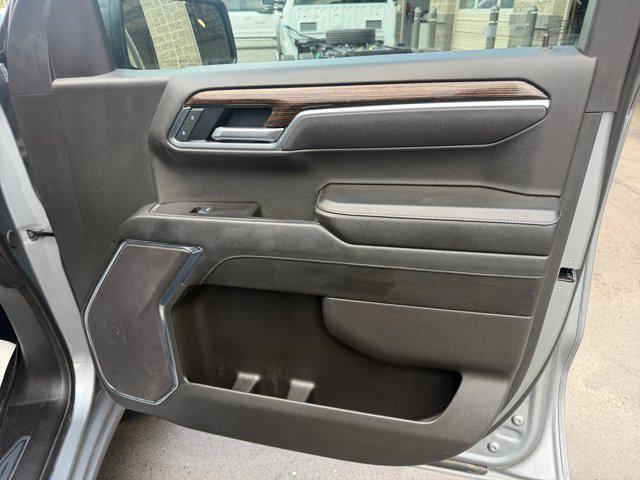 2025 GMC Sierra 1500 4WD Crew Cab Short Box Elevation with 3SB
