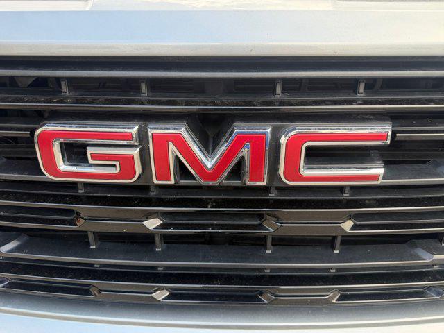 2025 GMC Sierra 1500 4WD Crew Cab Short Box Elevation with 3SB