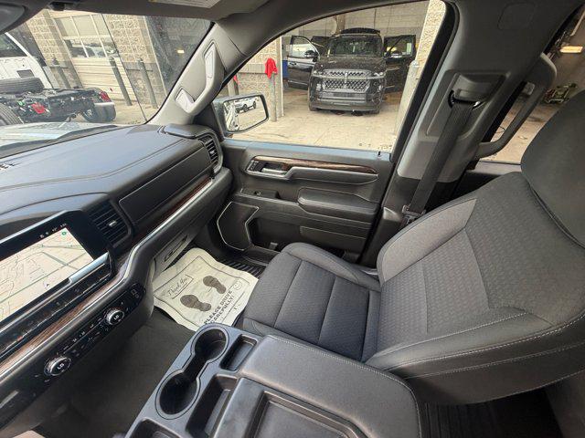 2025 GMC Sierra 1500 4WD Crew Cab Short Box Elevation with 3SB