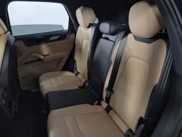 2025 Porsche Cayenne Cayenne