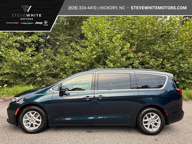 2022 Chrysler Pacifica Touring L for sale in Hickory, NC