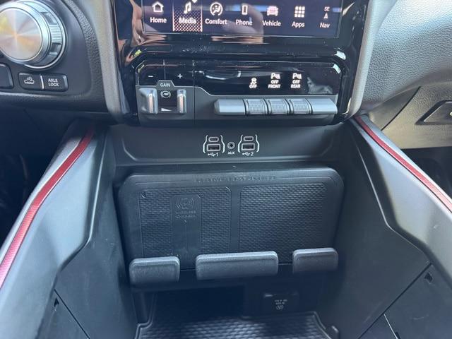 2025 Ram 1500 Rebel Crew Cab 4x4 57 Box