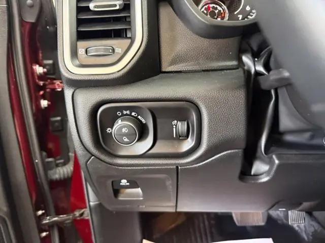 2023 Ram 1500 Big Horn Crew Cab 4x4 57 Box