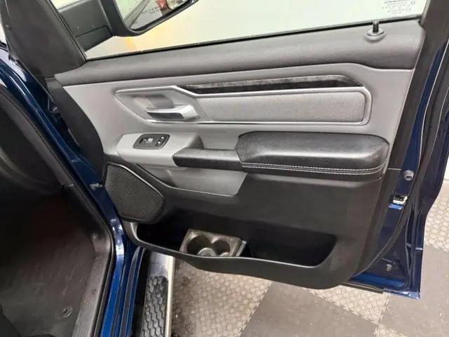 2019 Ram 1500 Big Horn/Lone Star Crew Cab 4x4 57 Box