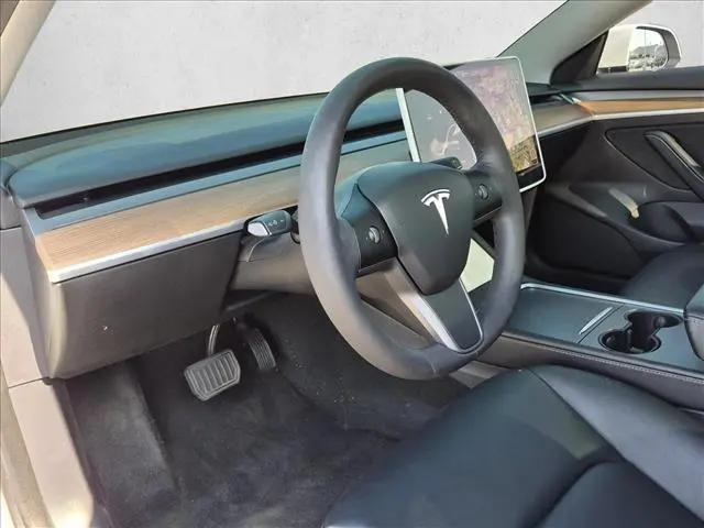 2021 Tesla Model 3 Standard Range Plus Rear-Wheel Drive