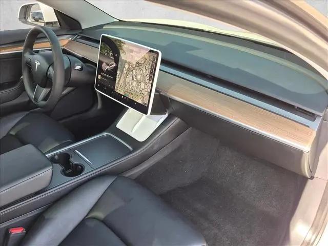 2021 Tesla Model 3 Standard Range Plus Rear-Wheel Drive
