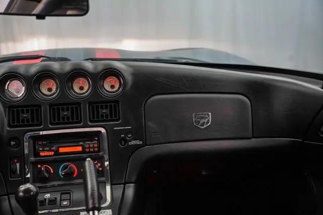 2000 Dodge Viper GTS