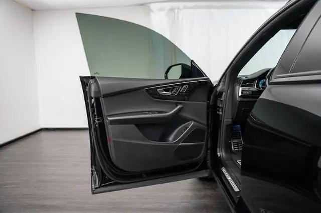 2021 Audi Q8 Premium Plus 55 TFSI quattro Tiptronic