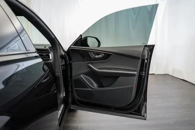 2021 Audi Q8 Premium Plus 55 TFSI quattro Tiptronic