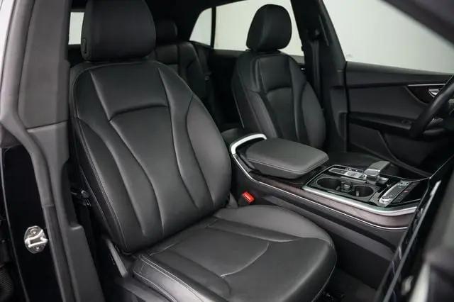 2021 Audi Q8 Premium Plus 55 TFSI quattro Tiptronic