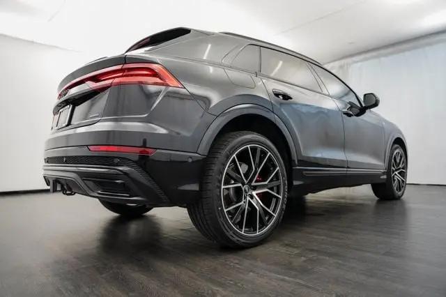 2021 Audi Q8 Premium Plus 55 TFSI quattro Tiptronic