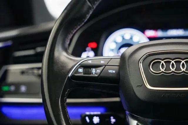 2021 Audi Q8 Premium Plus 55 TFSI quattro Tiptronic