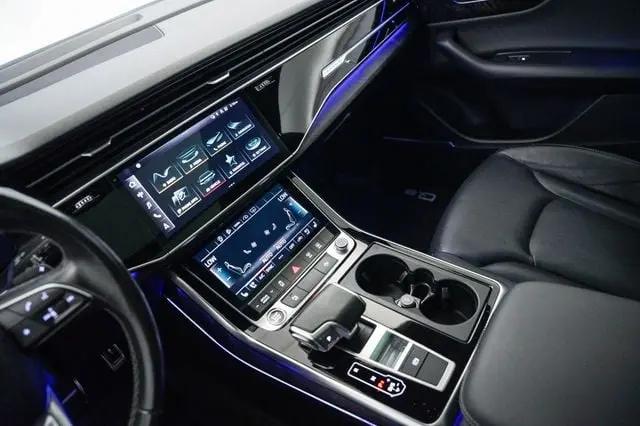 2021 Audi Q8 Premium Plus 55 TFSI quattro Tiptronic