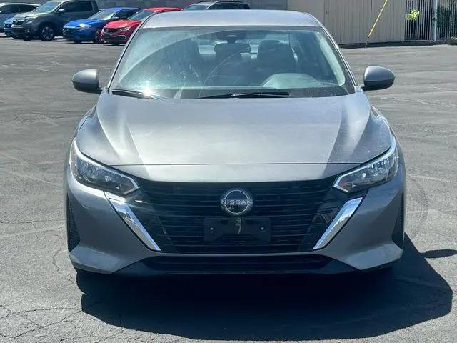 2024 Nissan Sentra SV Xtronic CVT