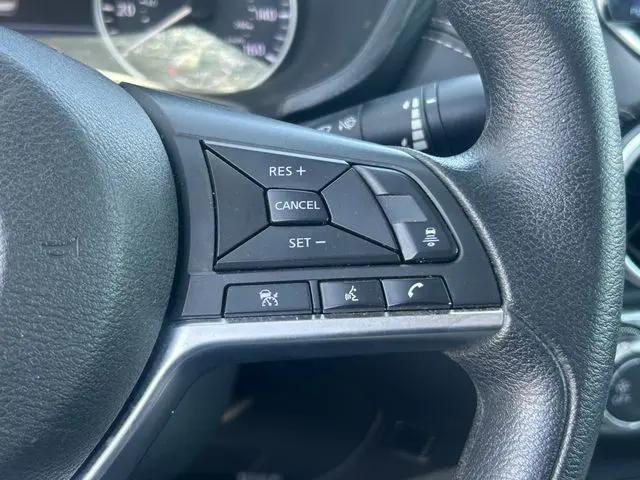 2024 Nissan Sentra SV Xtronic CVT