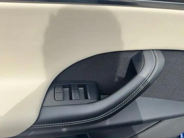 2023 Tesla Model X Plaid Tri Motor All-Wheel Drive