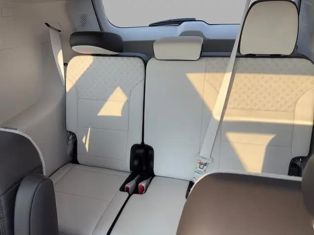 2025 GMC Acadia FWD Denali