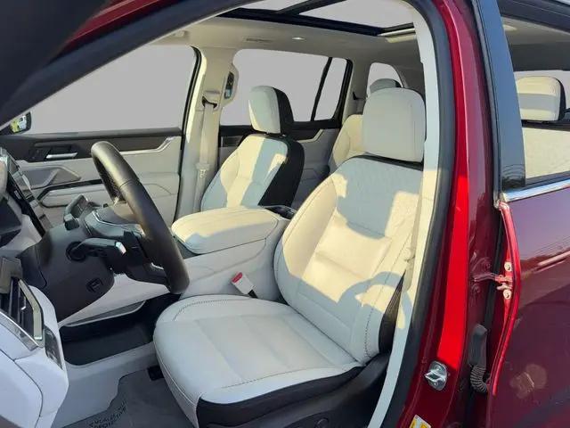 2025 GMC Acadia FWD Denali