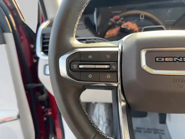 2025 GMC Acadia FWD Denali